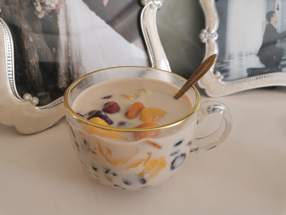 夏日的小甜品—芋圆焦糖奶茶🍧的做法