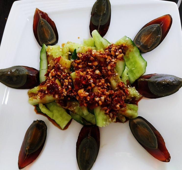 一看就会的‼️凉拌松花蛋黄瓜㊙️好简单