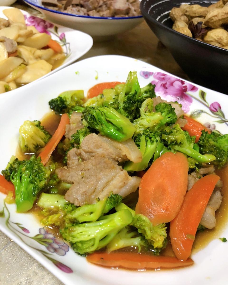 西兰花炒鸡肉