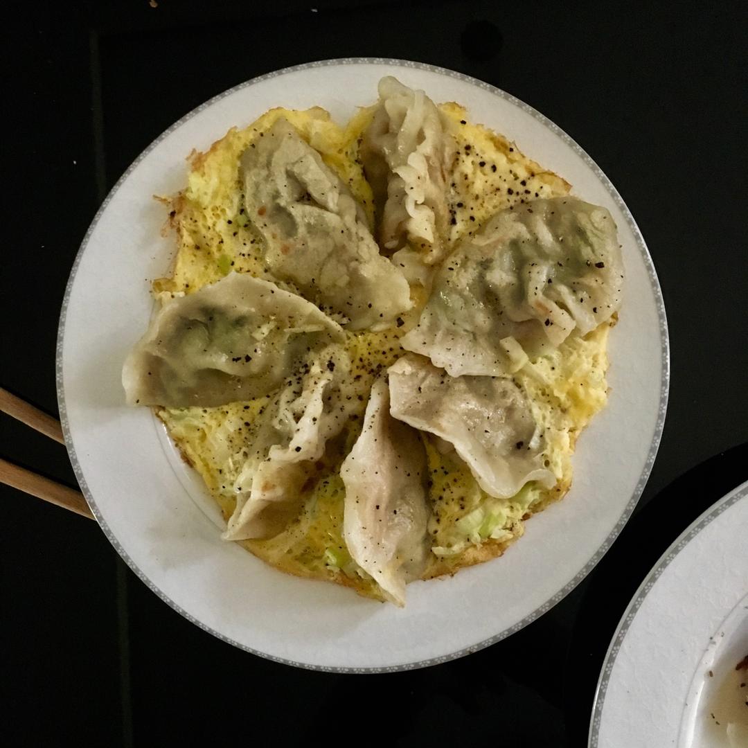 蛋抱煎饺（速冻饺）