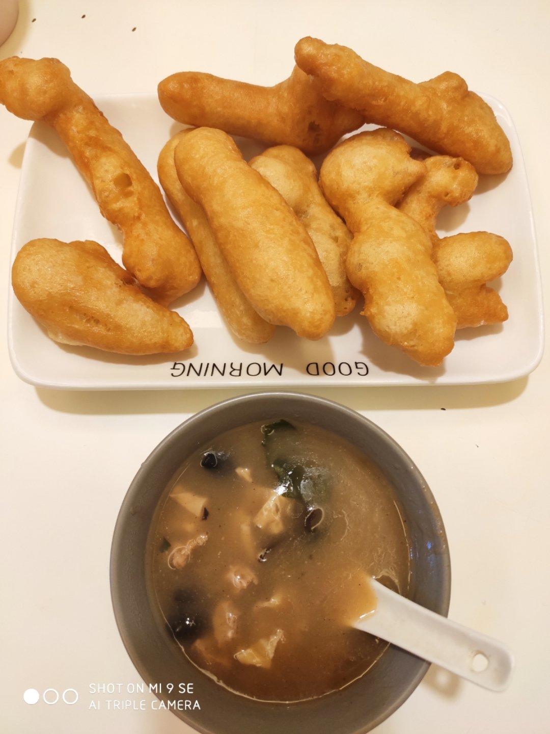 懒人油条做法，手不碰面，一挤就出锅，又软又香