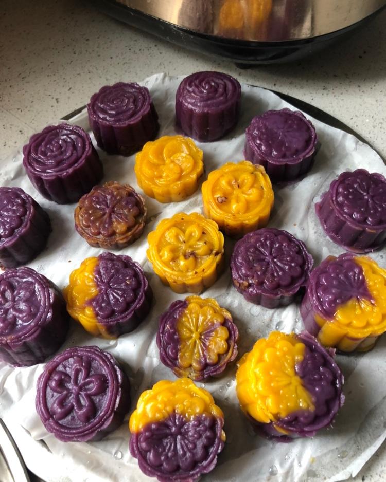 蒸着吃的南瓜月饼