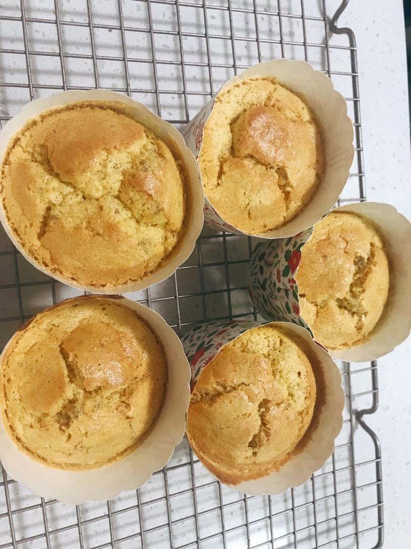 肉松拔丝小蛋糕