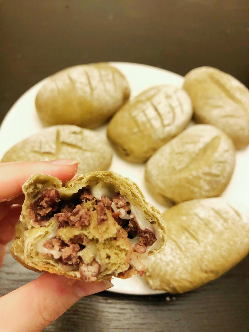 抹茶麻薯紫薯肉松欧包（揉面不到十五分钟）