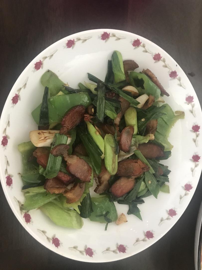 腊肉炒蒜苗