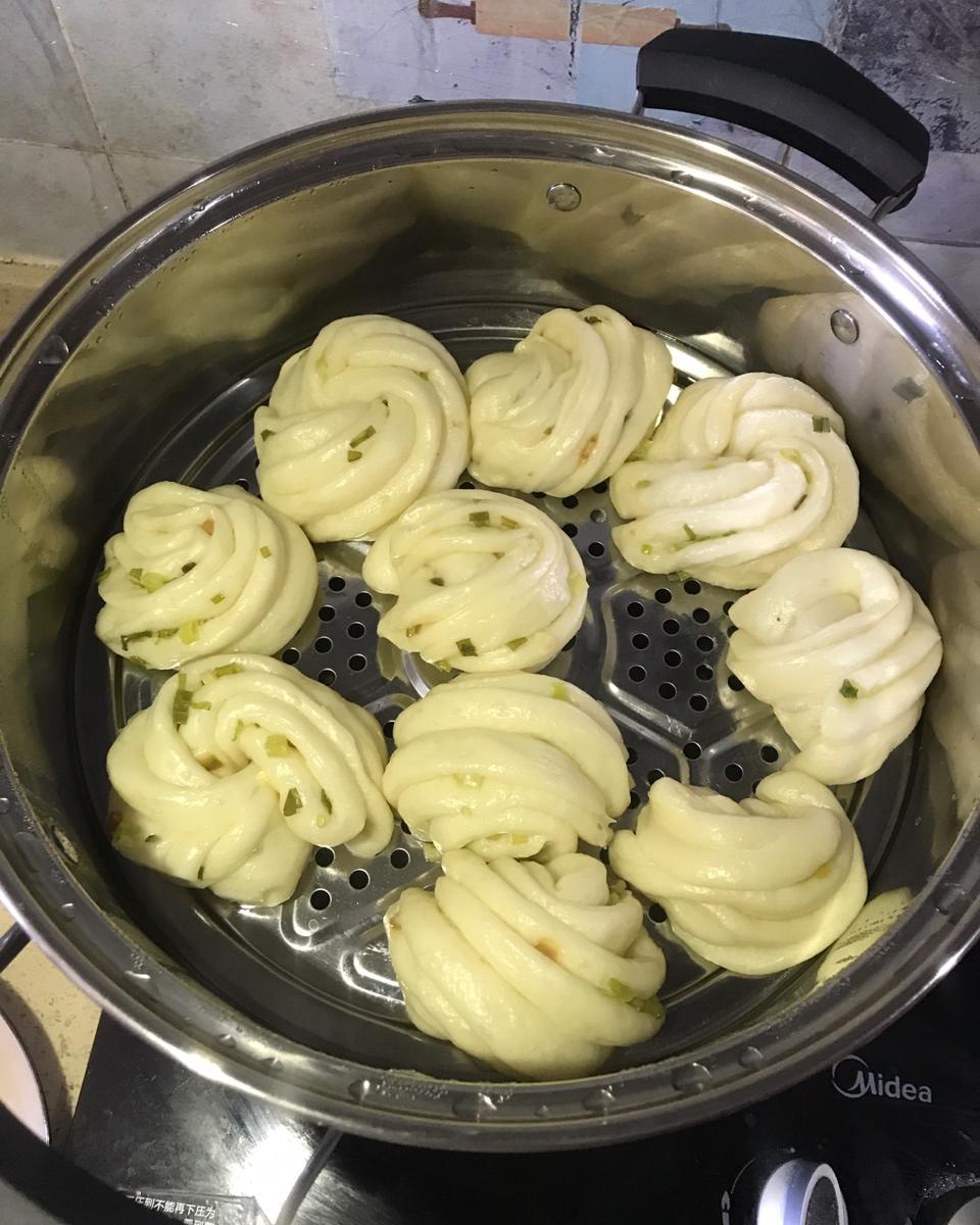 葱油花卷 Steamed Roll