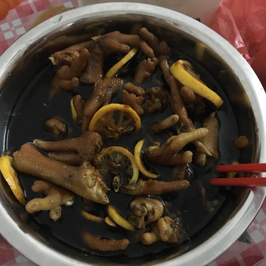 夏日爽口凉菜网红柠檬鸡爪