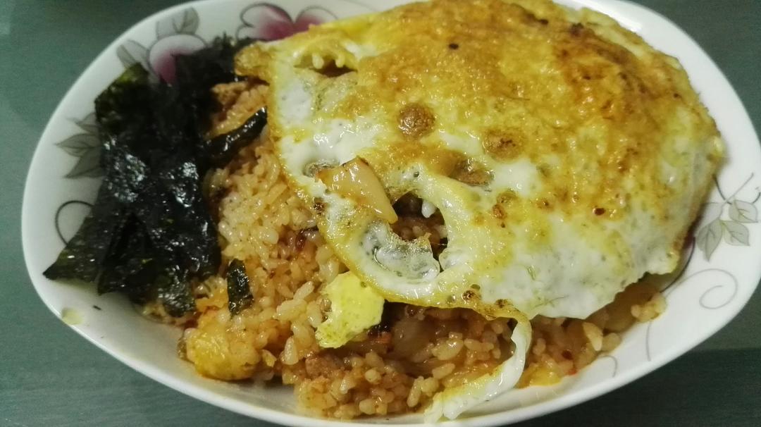 五花肉泡菜炒饭
