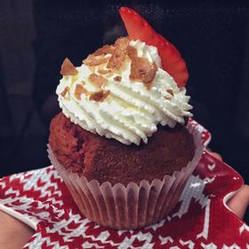 正宗红丝绒cupcake—马斯卡彭奶油霜