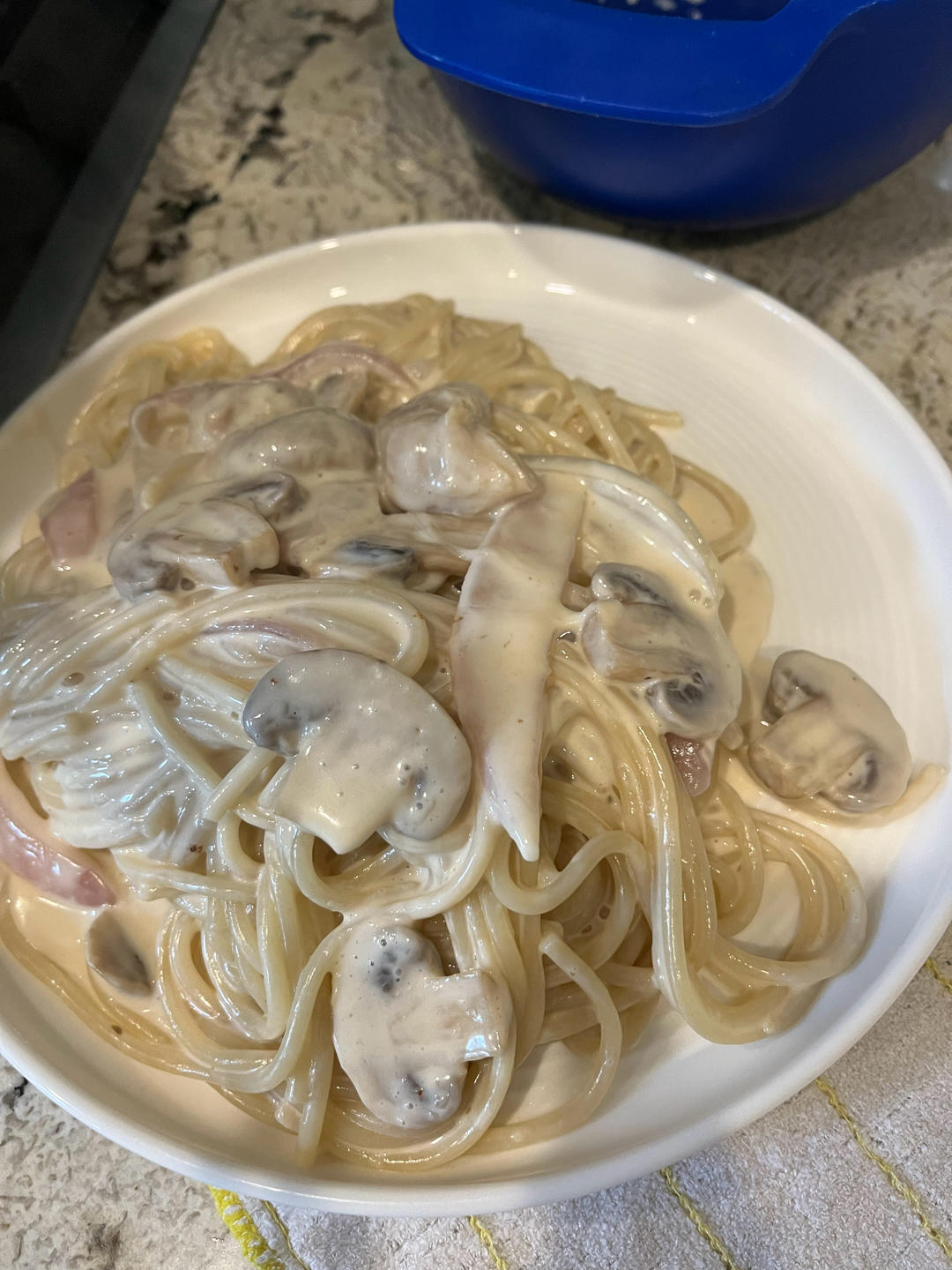 奶油鸡肉蘑菇意面