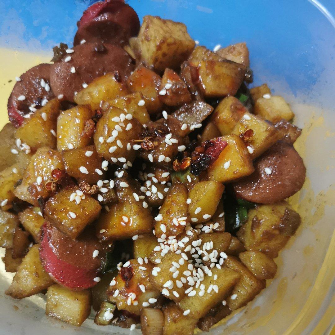 香辣孜然火腿土豆丁
