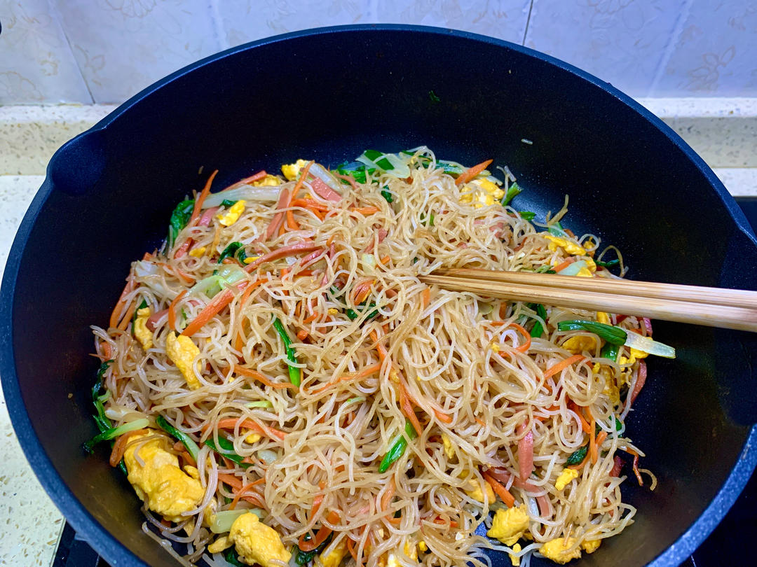 鸡蛋炒米粉，正确泡发干米粉，不碎、不坨、不粘锅、口感Q弹