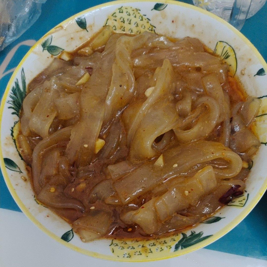 秒杀小夜市的麻酱流汁宽粉