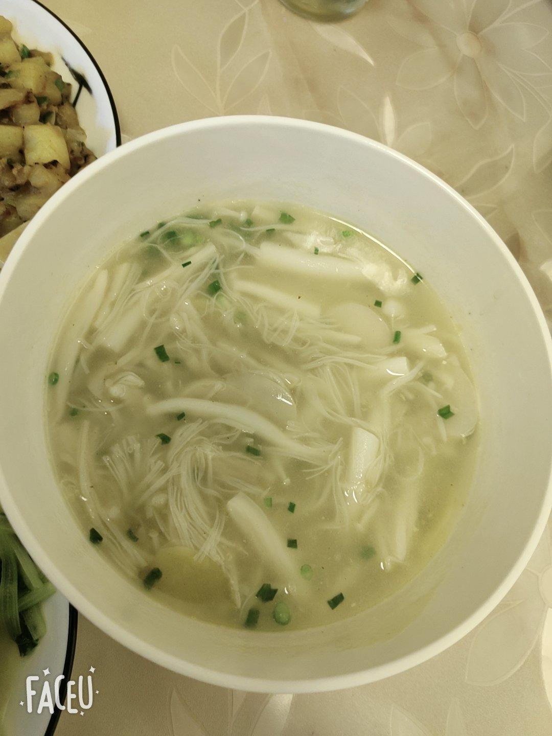 冬日暖汤——菌菇汤