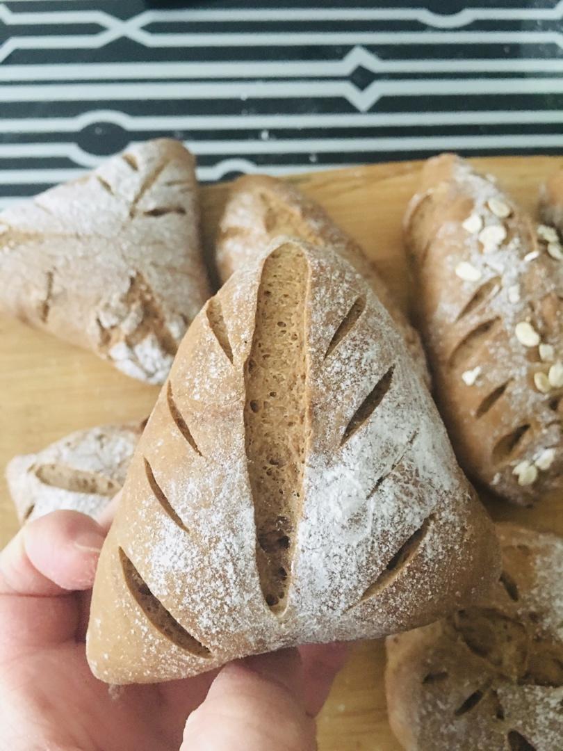 燕麦焦糖核桃咖啡软欧包