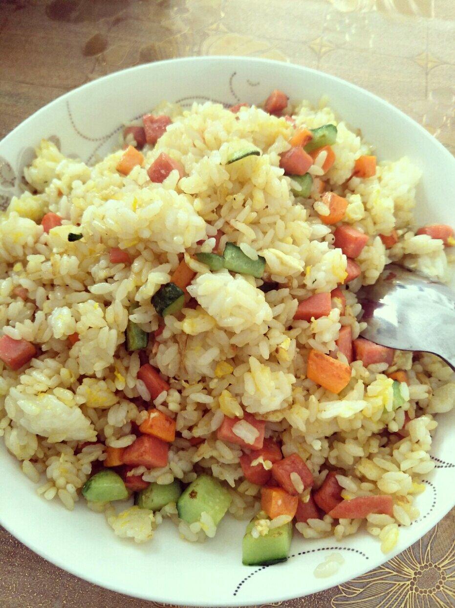 快速蛋炒饭（无胡萝卜）