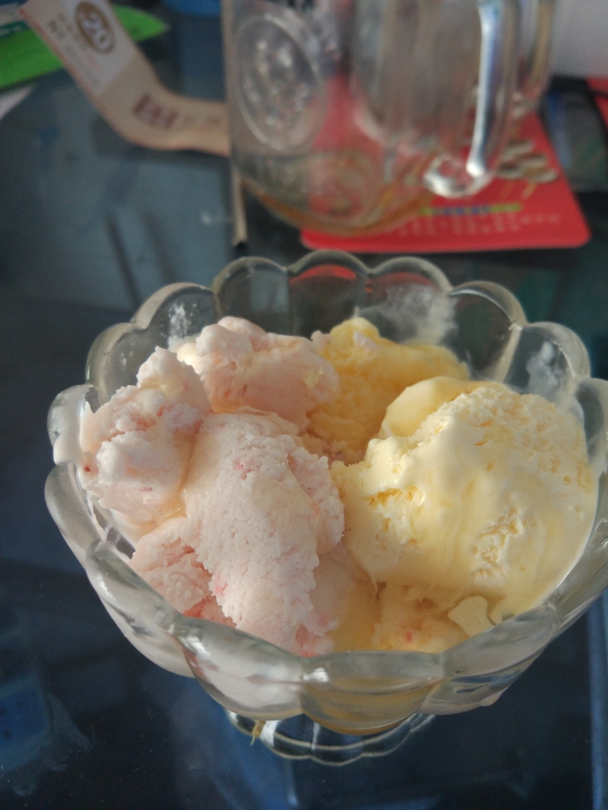草莓酸奶冰淇淋的做法