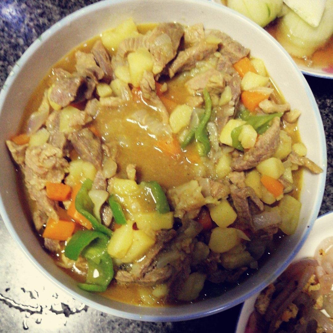 土豆咖喱鸡肉