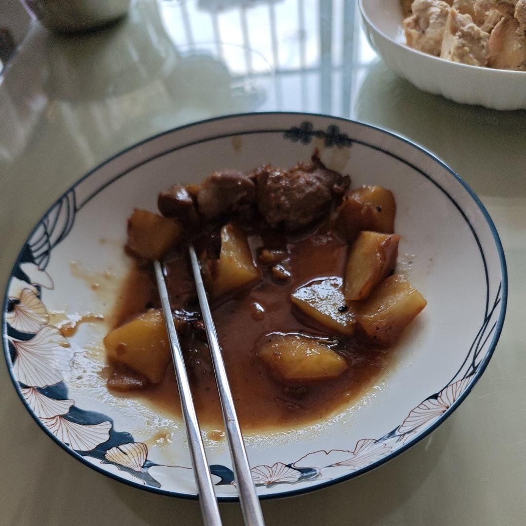 香辣土豆炖猪脚