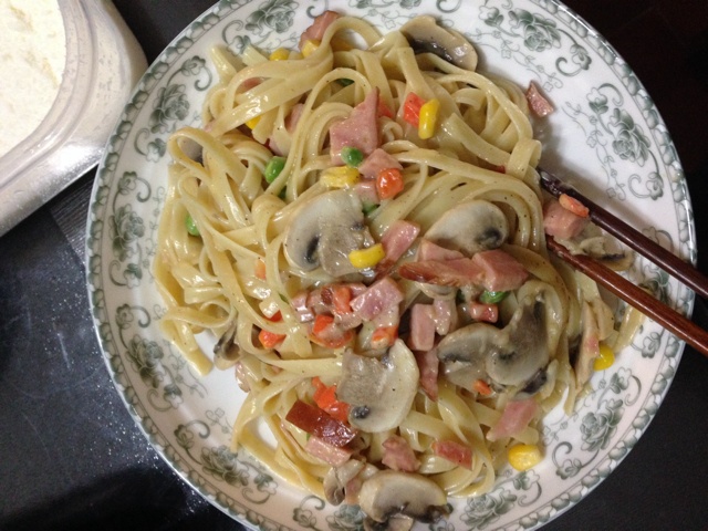 超简单的奶汁培根意面Carbonara