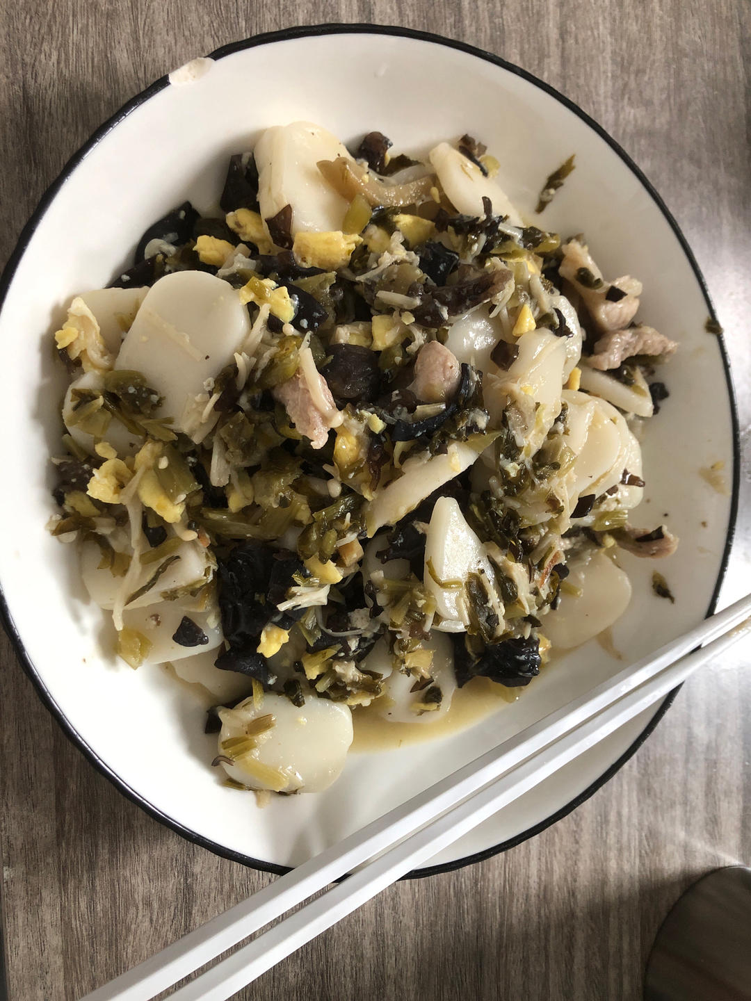 雪菜肉丝笋丝炒年糕