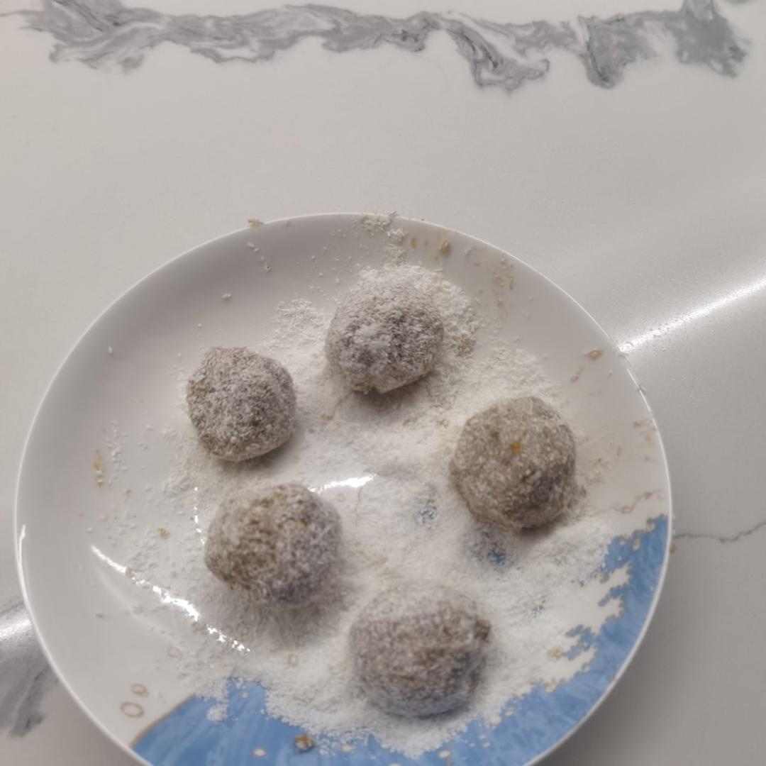 椰丝红薯燕麦球