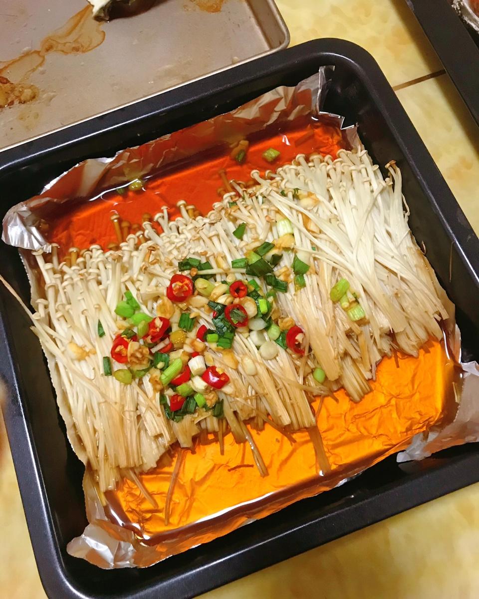 ayumisnow做的蒜蓉烤金针菇(烤箱版)