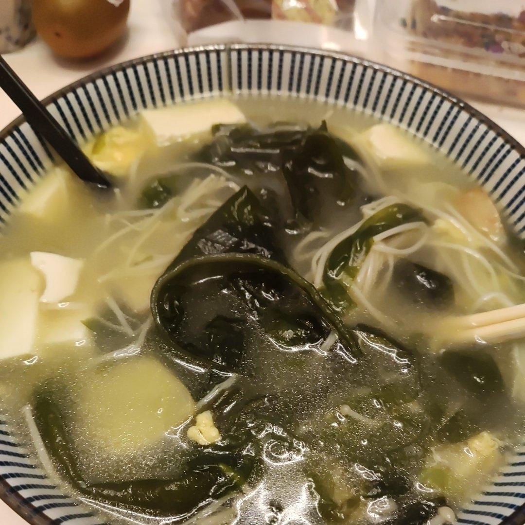 孩子增高汤 | 虾仁豆腐裙带菜汤