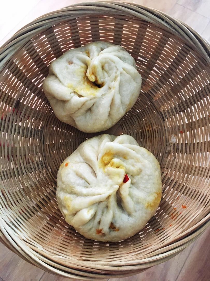 胡萝卜木耳鸡蛋包子面包机和面