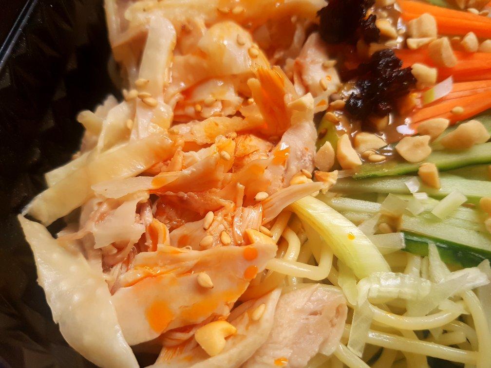鸡丝凉面