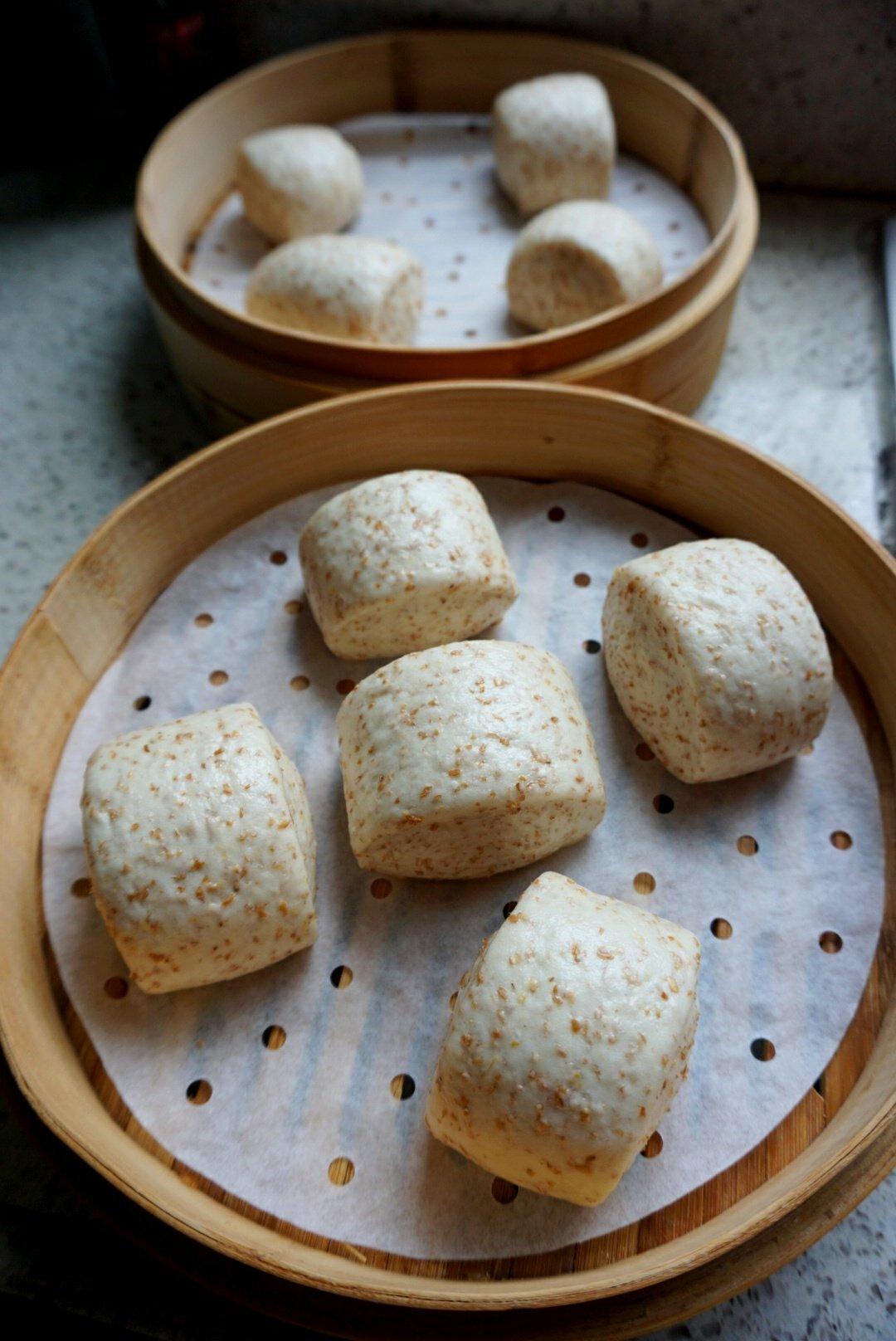 清扫心情做的广式全麦刀切馒头