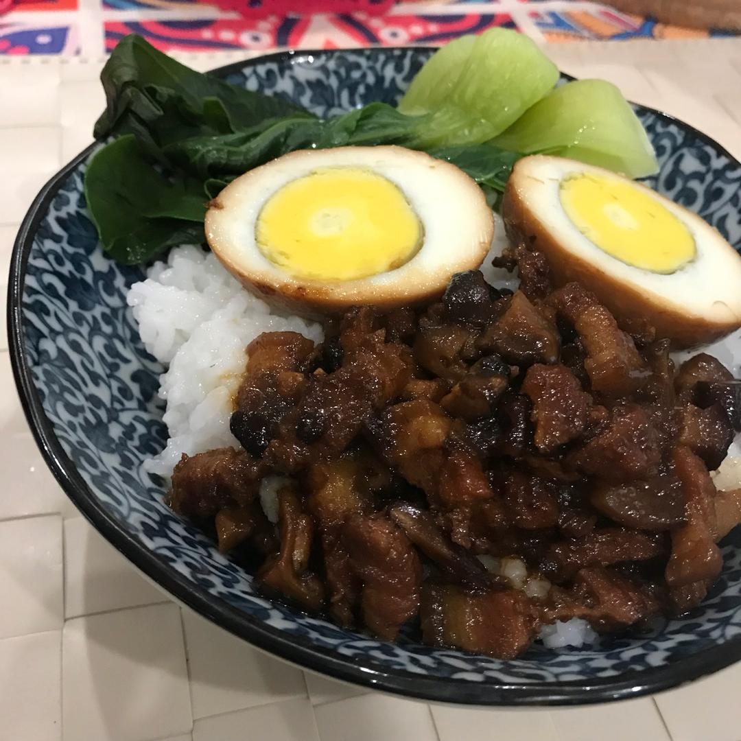 洋葱酥卤肉饭