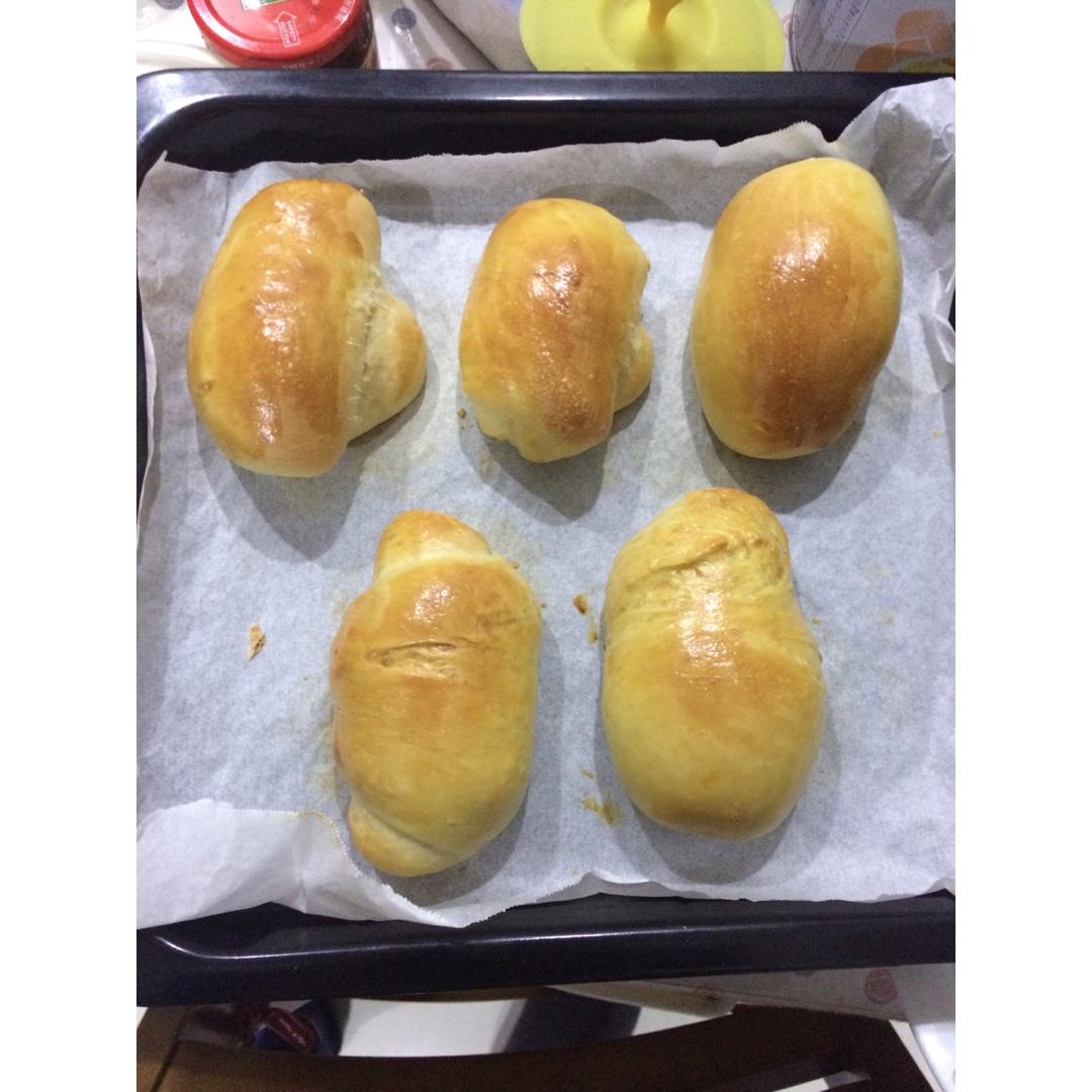 黄油面包卷