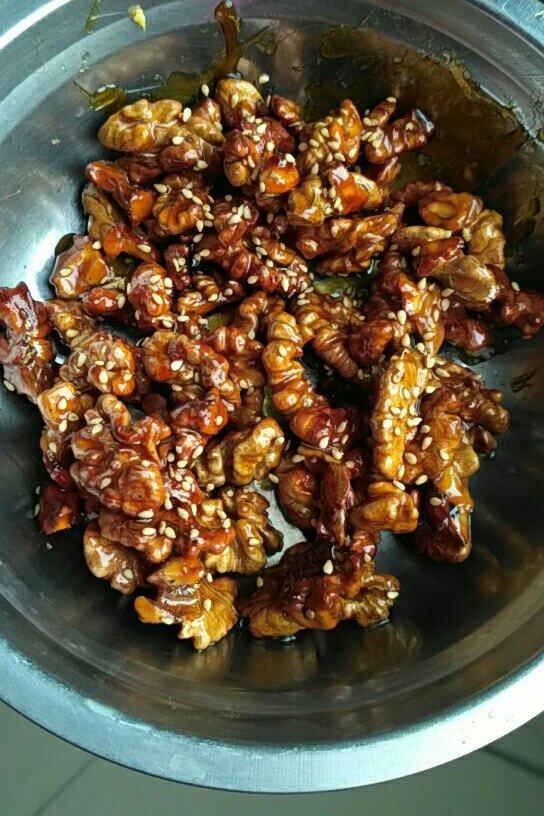 【琥珀核桃仁图片】厨房里有爱的味道_下厨房