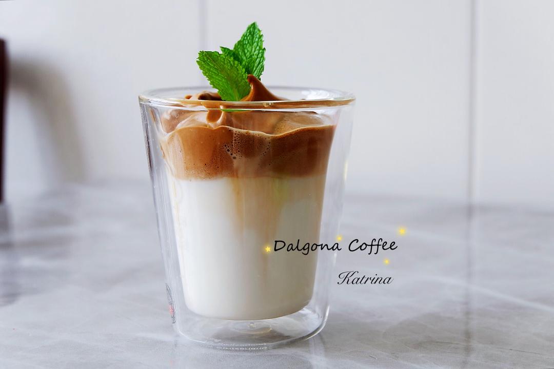 Dalgona Coffee 泡沫咖啡
