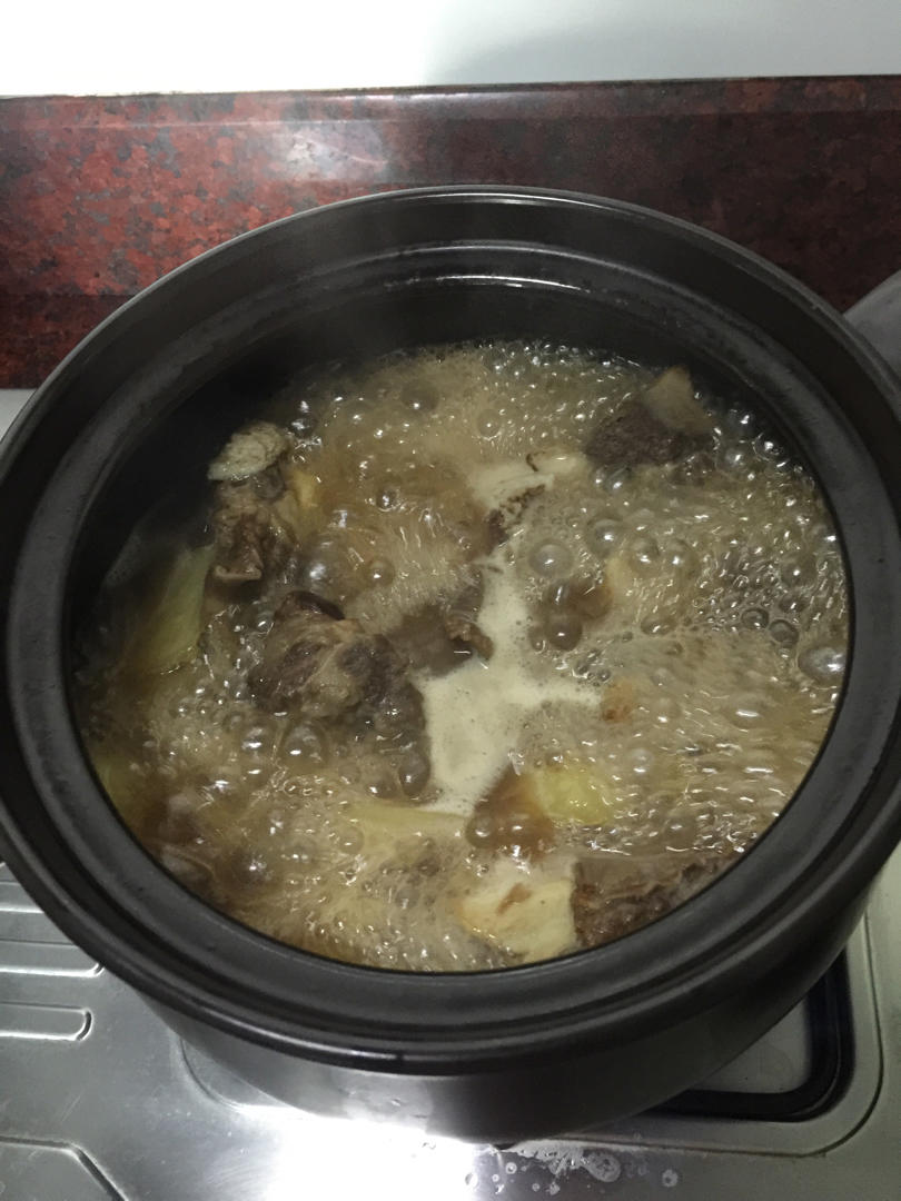 炖牛排骨