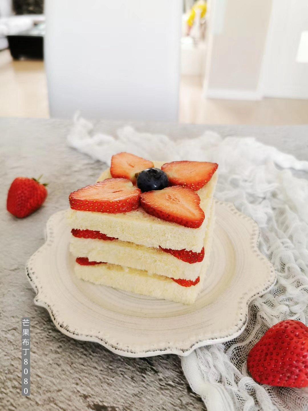 花生酱草莓三明治