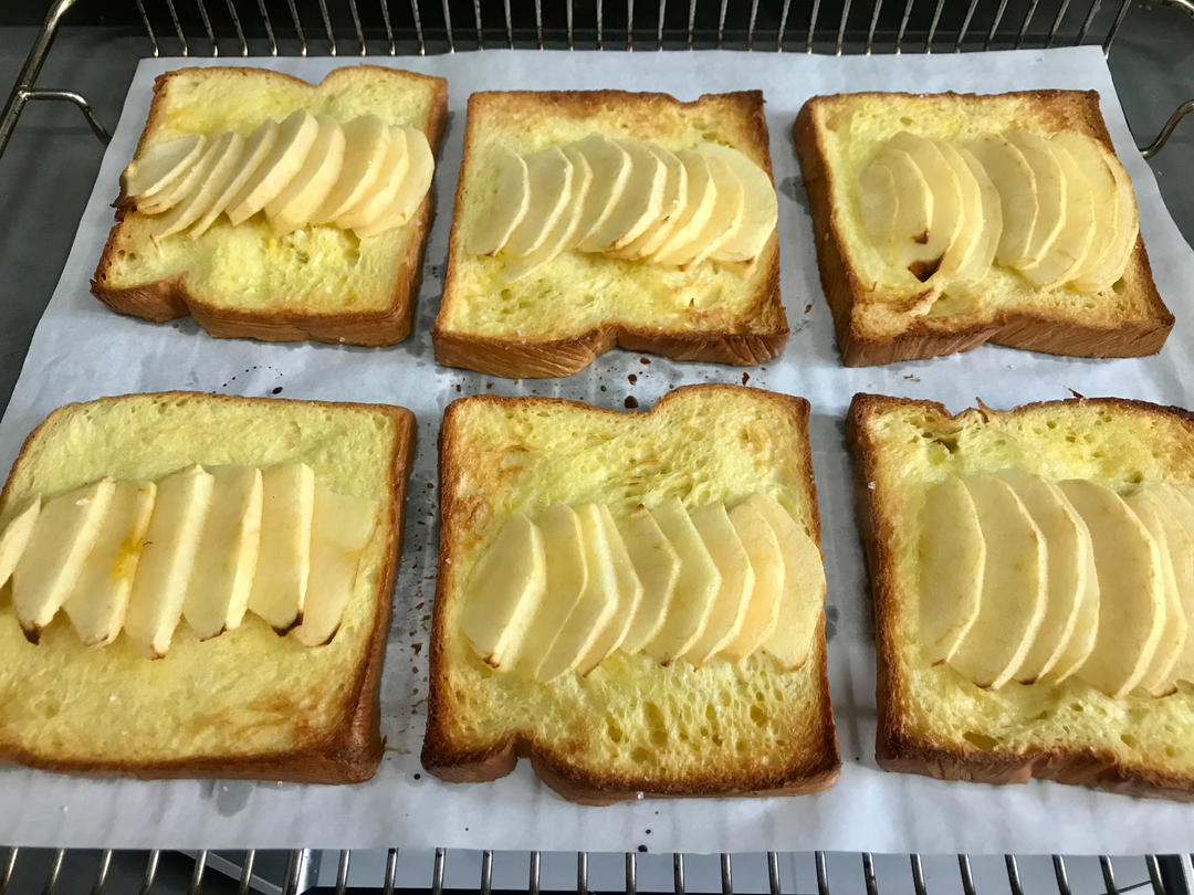 日式黄金吐司苹果派（秒杀甜品店！外边酥脆.里边多汁.）