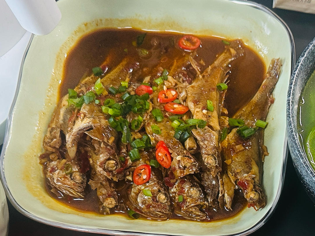 酱烧小黄鱼（20块钱平民海鲜的酒店做法）