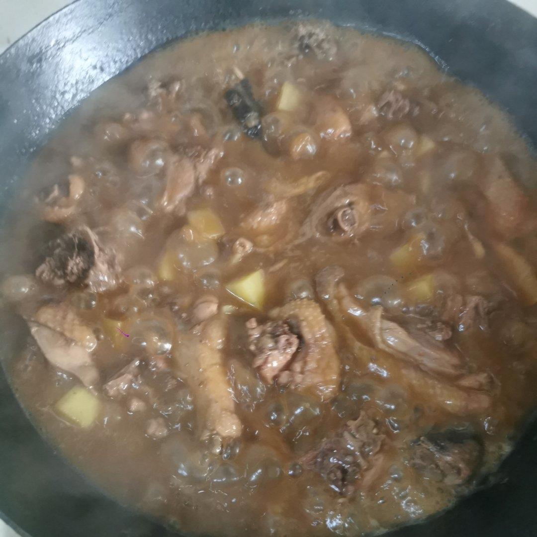 红烧土豆炖鸡腿