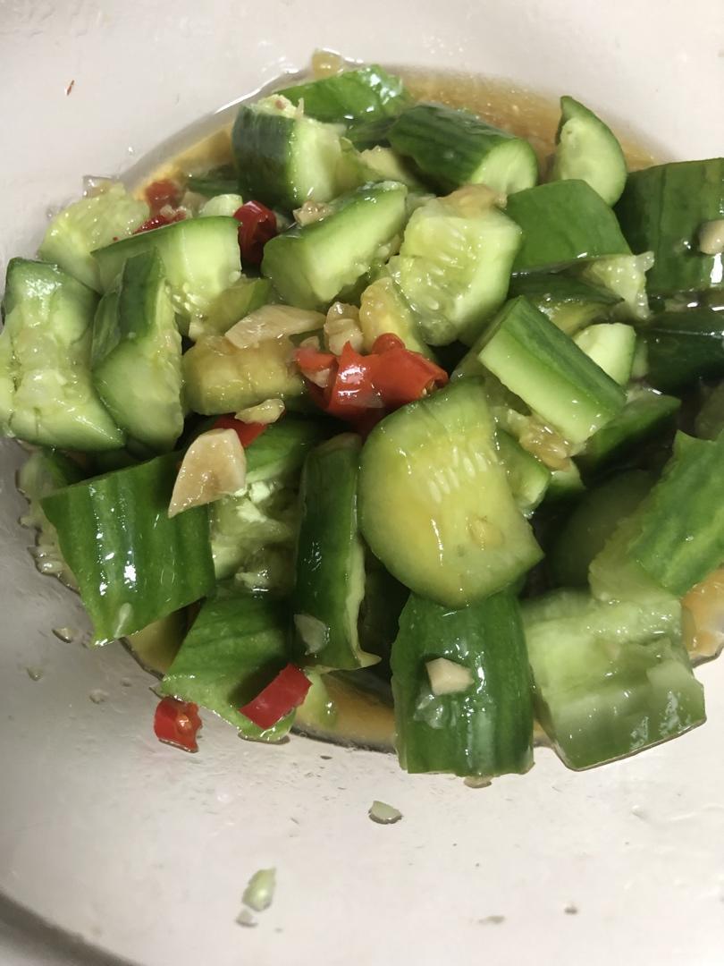 赞不绝口拍黄瓜🥒
