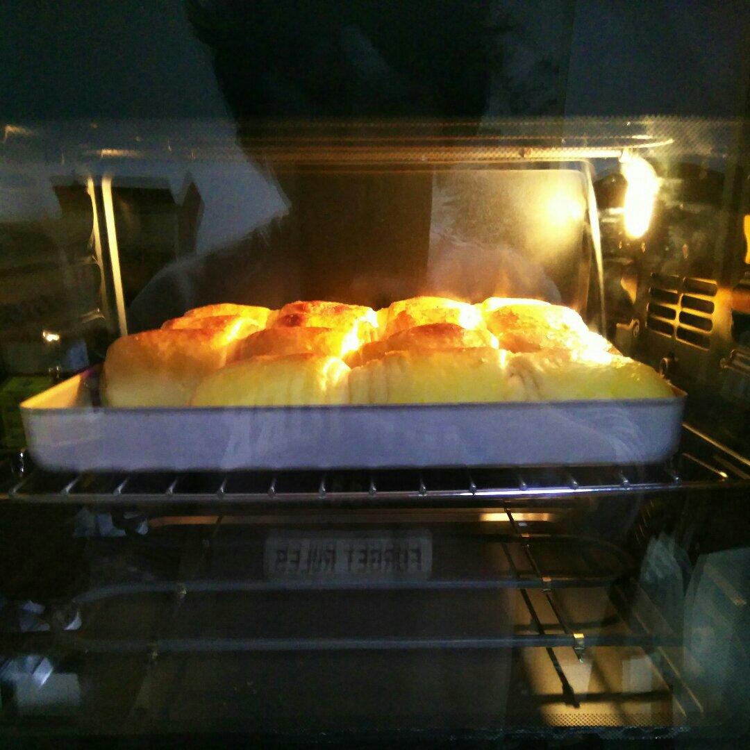 椰蓉面包卷