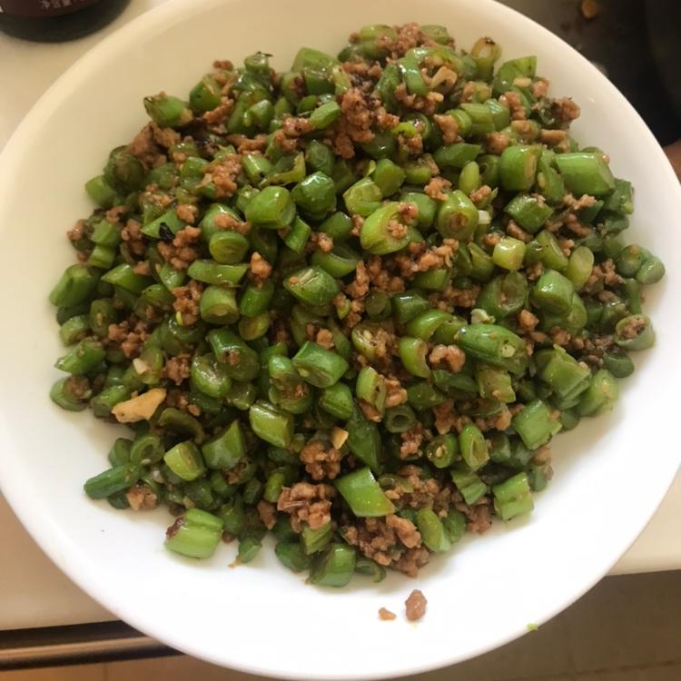 超简单的下饭菜🔥肉末豆角，好吃到流泪