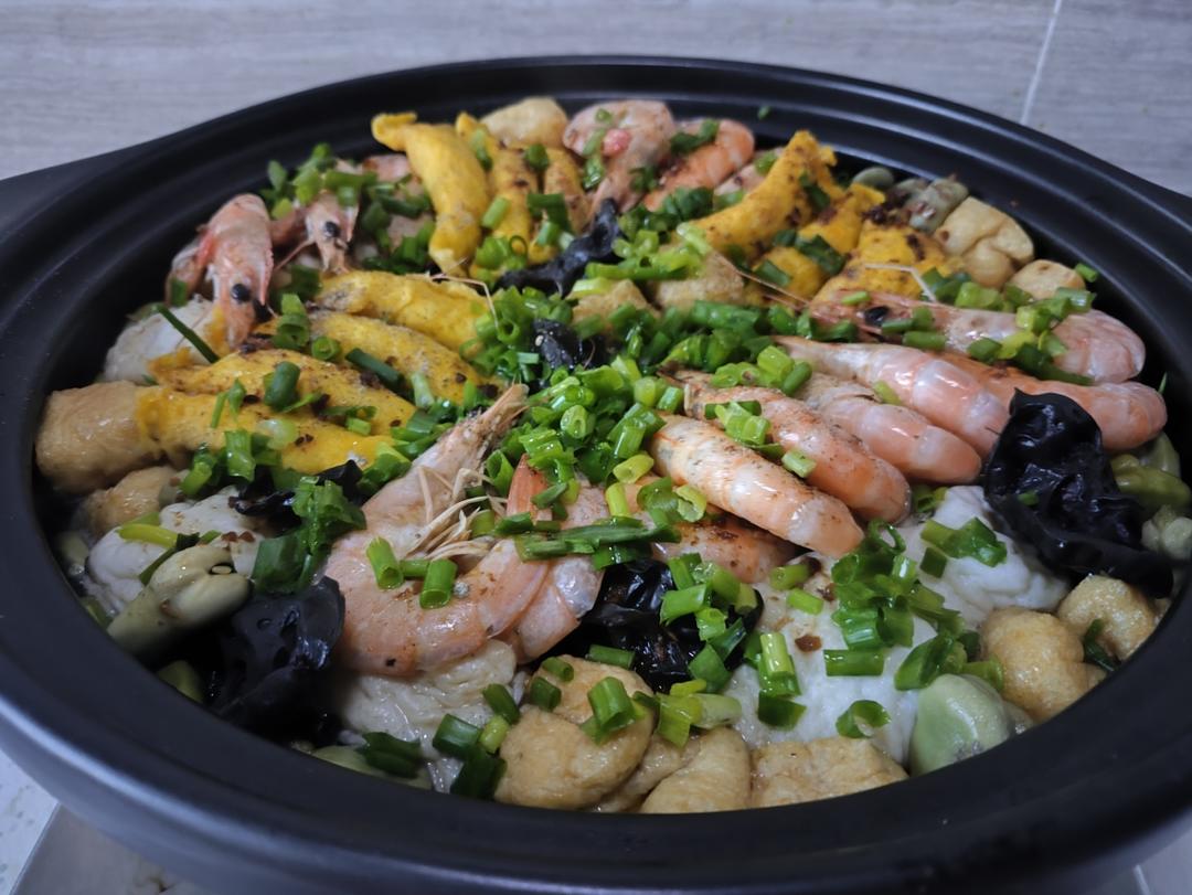 冬日三鲜肉皮砂锅煲
