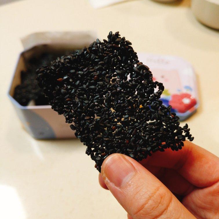 健康黑芝麻薄饼（仅需三步）