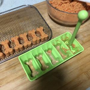 自制无添加狗狗零食——胡萝卜红薯鸡肉磨牙棒&鸭脯肉干的做法 步骤6