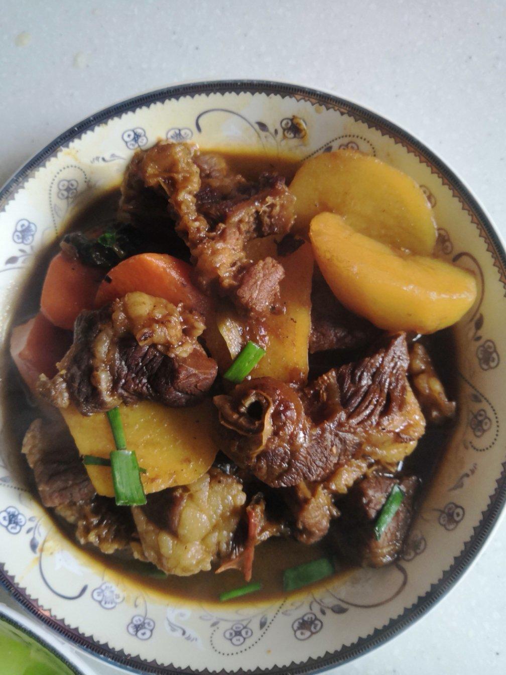 土豆炖牛肉
