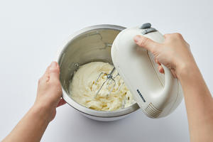 如何制作抹面奶油和裱花奶油 | 池恩惠的做法 步骤6