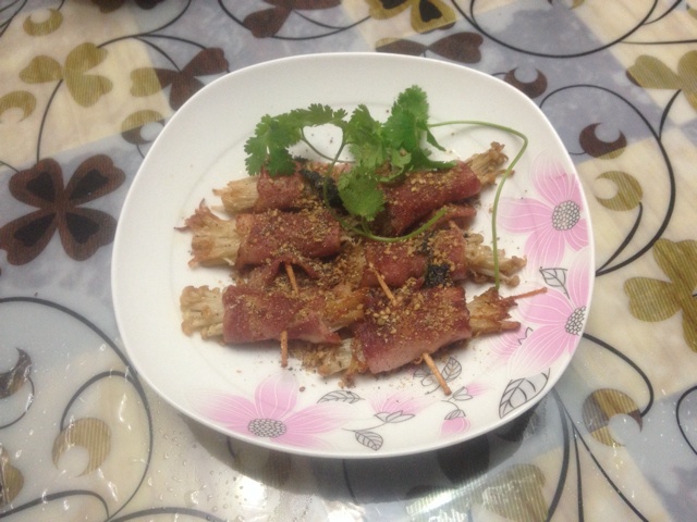 香煎培根金针菇卷