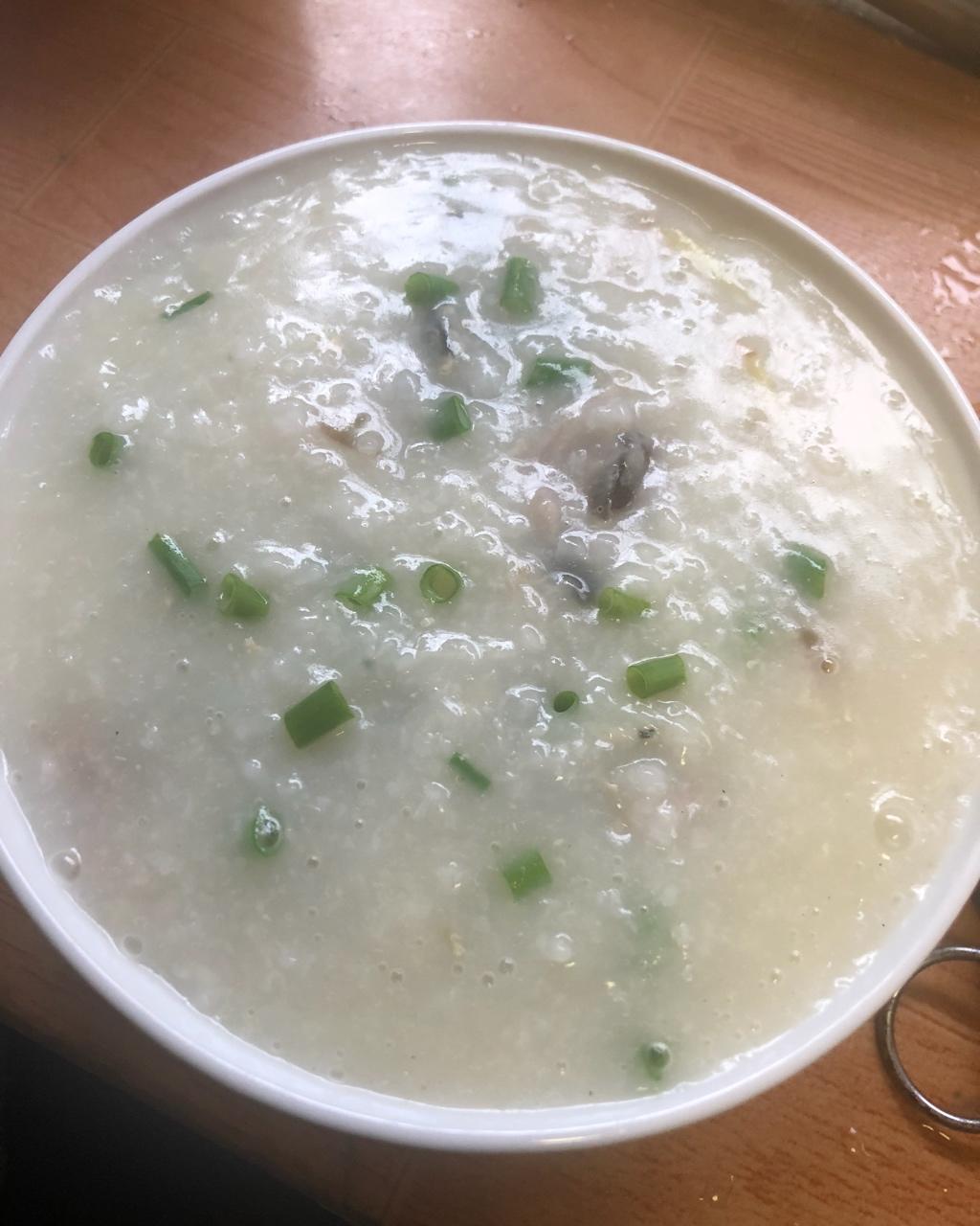 米粒进行时做的皮蛋瘦肉粥